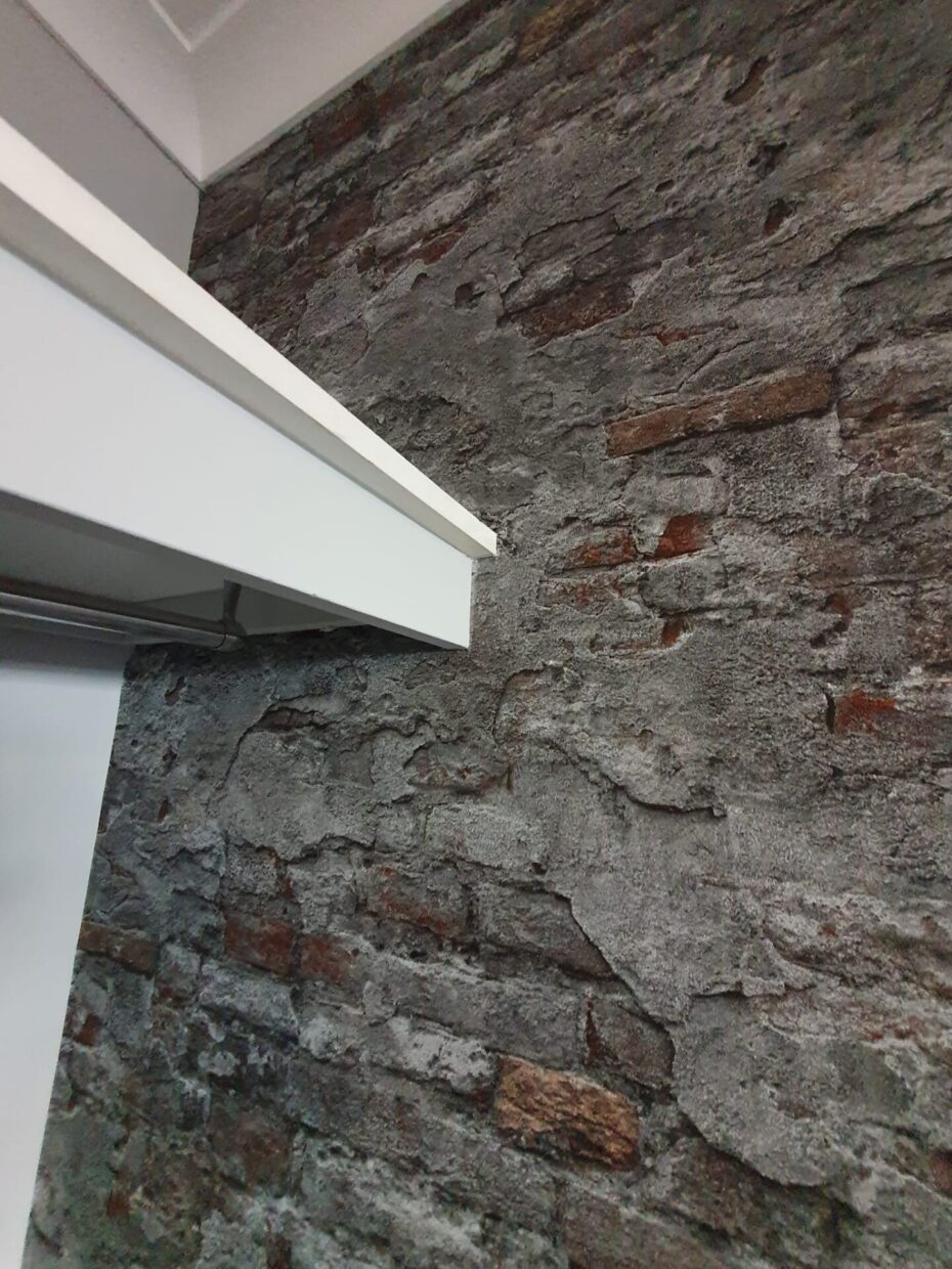 old bricks wallpaper install